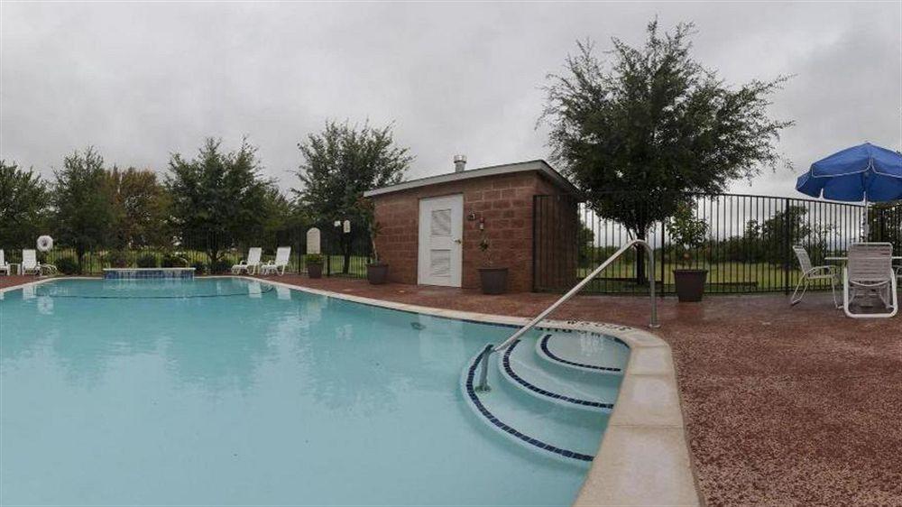 Holiday Inn Express Hotel & Suites Decatur, Tx By Ihg Exterior photo