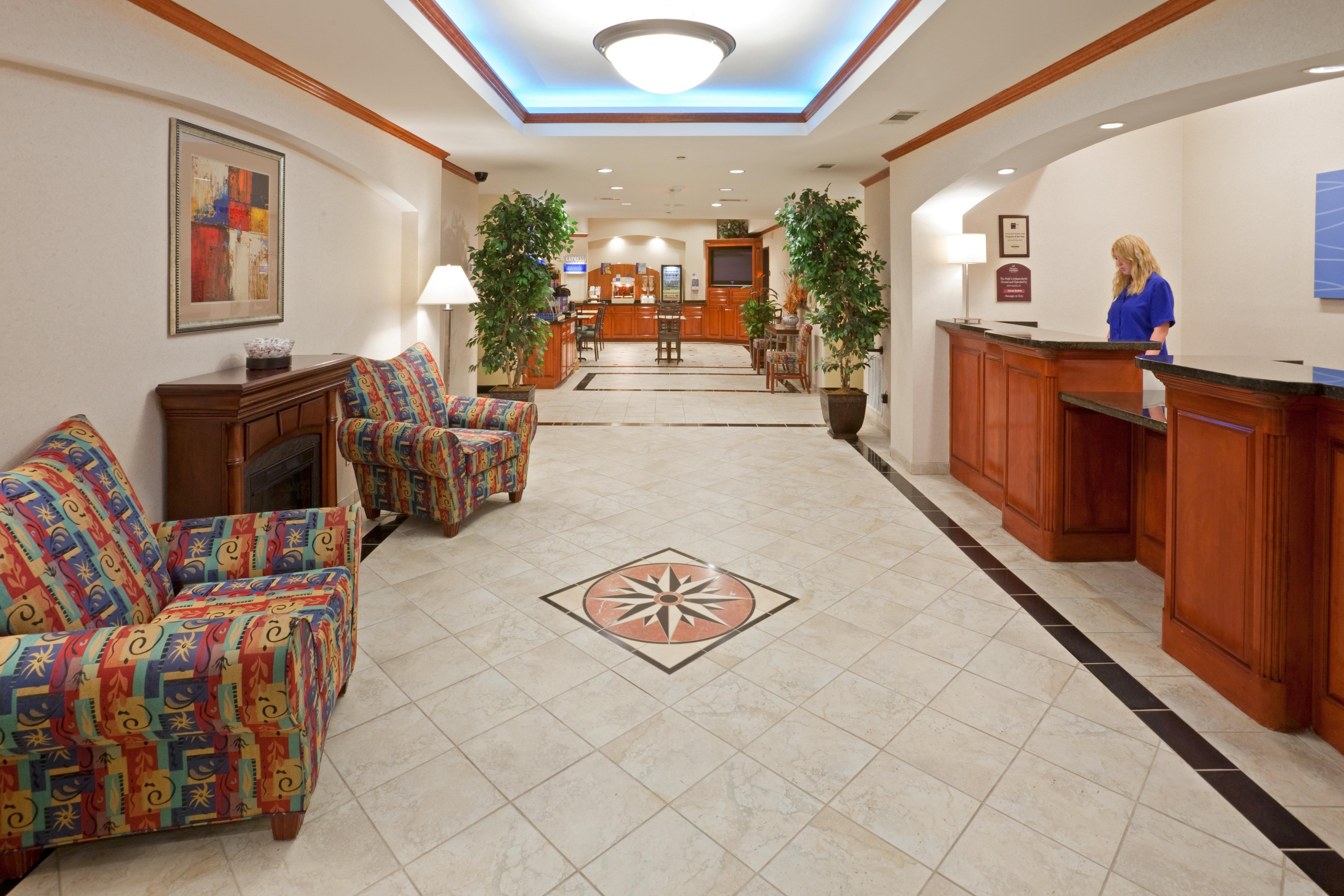 Holiday Inn Express Hotel & Suites Decatur, Tx By Ihg Exterior photo
