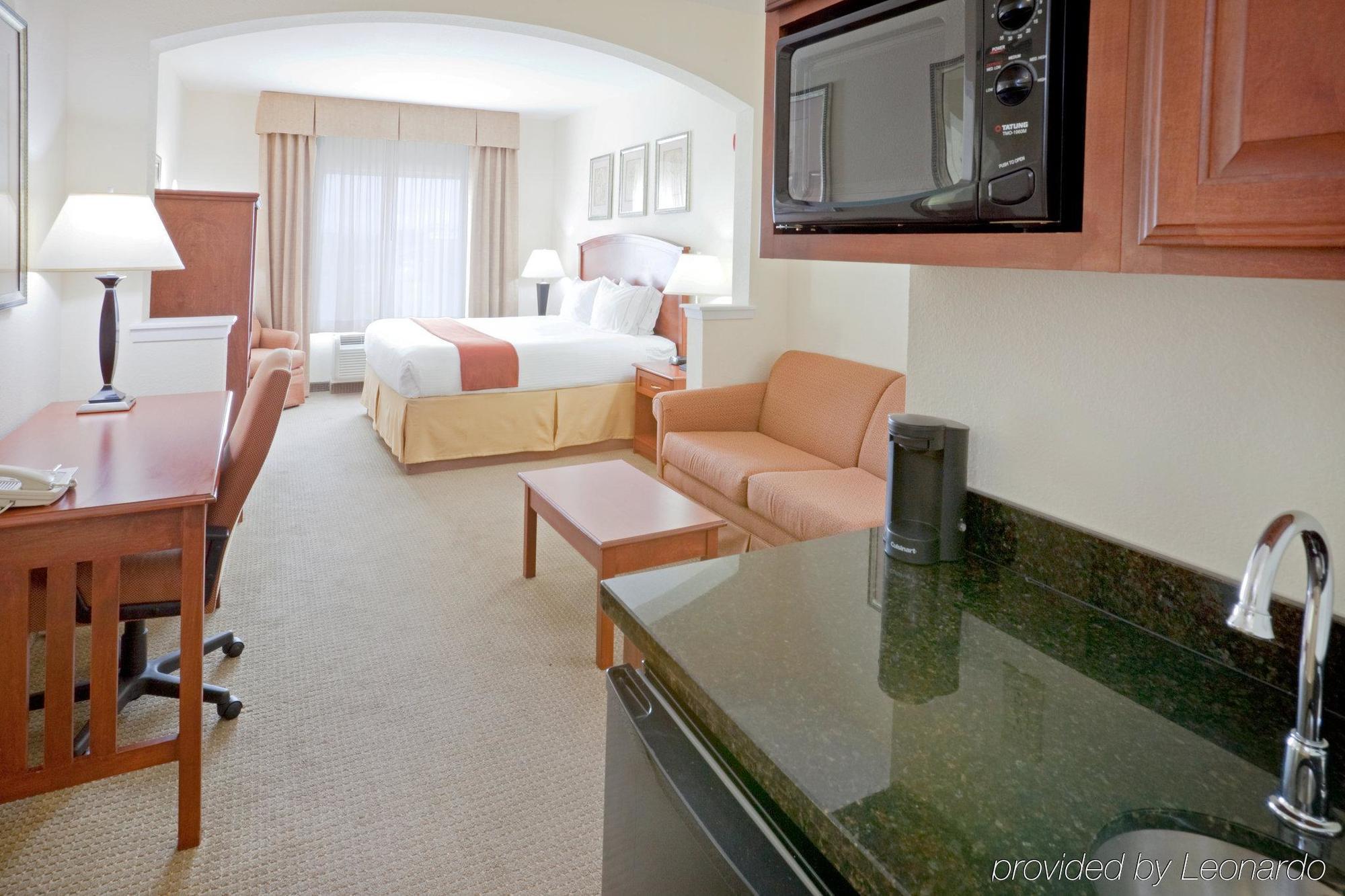 Holiday Inn Express Hotel & Suites Decatur, Tx By Ihg Room photo